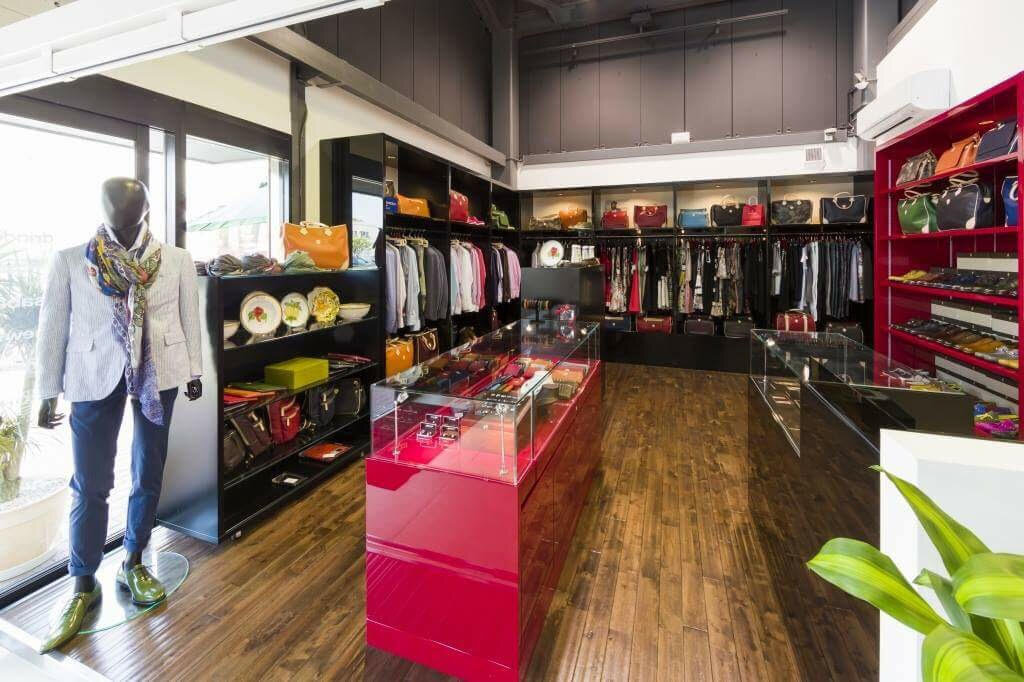 アパレルショップ（ポルタロッサ）